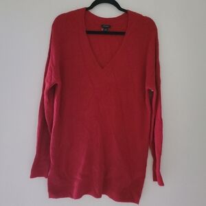 NWOT HALOGEN v-neck Ribbed tunic red chili sweater